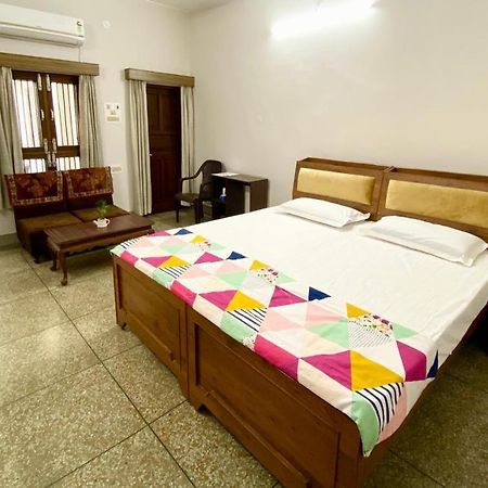 러크나우 Garden View Residency B&B 외부 사진