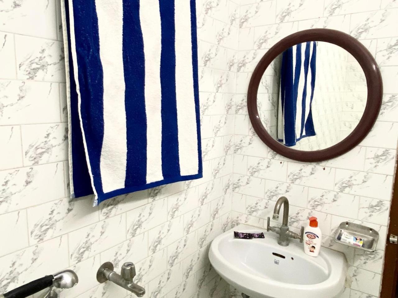 러크나우 Garden View Residency B&B 외부 사진