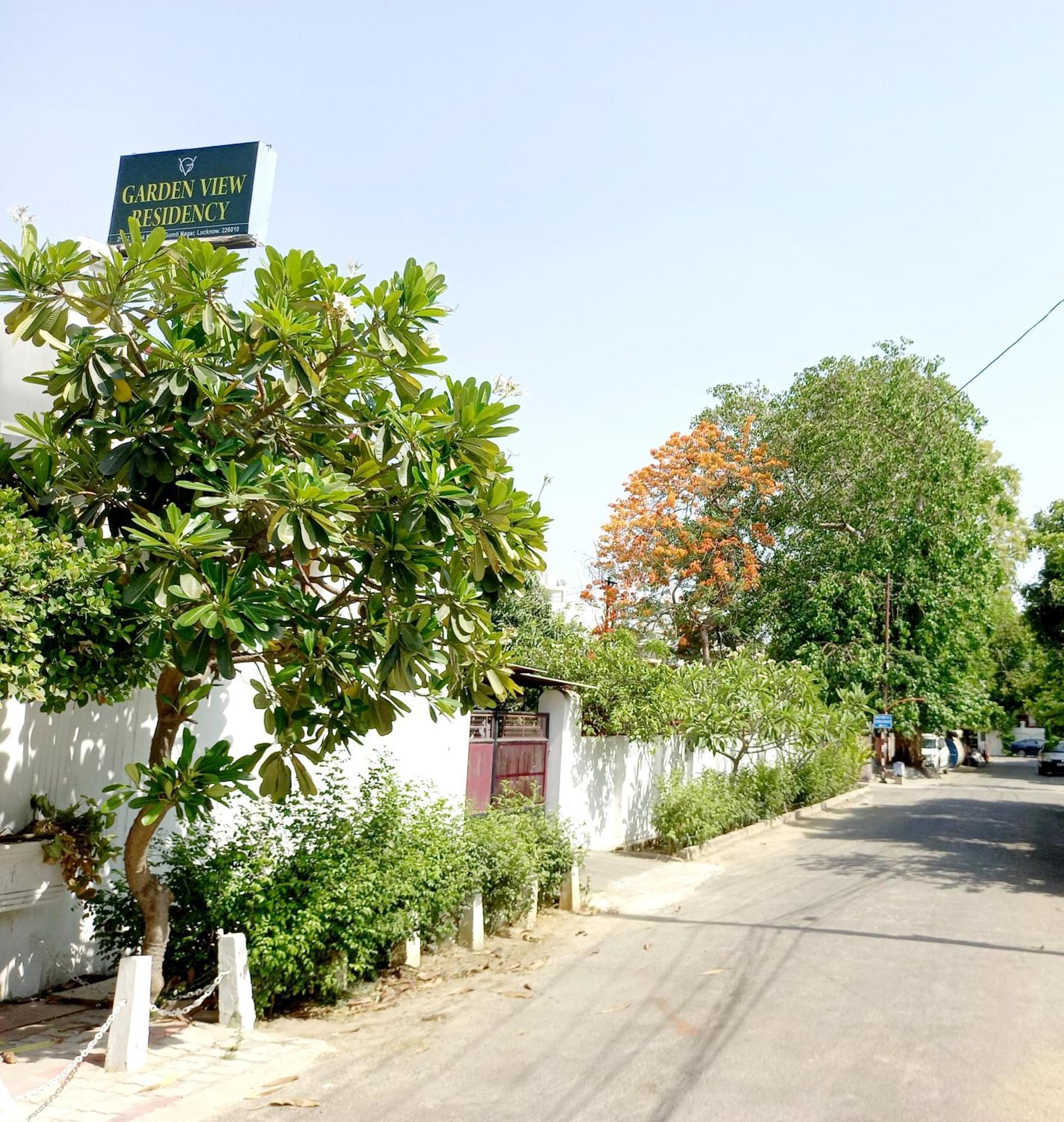 러크나우 Garden View Residency B&B 외부 사진
